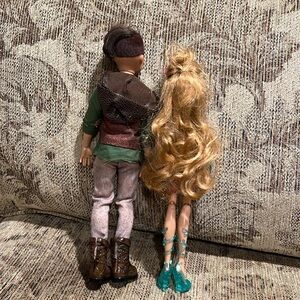 Ashlynn Ella et Hunter Huntsman - Ever After High Dolls - Price & Rarity